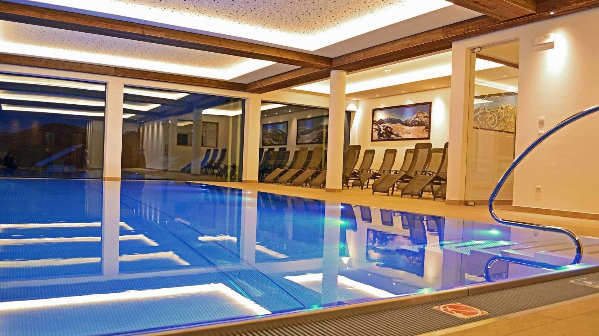 Hotel Trenker Брайес  Экстерьер фото