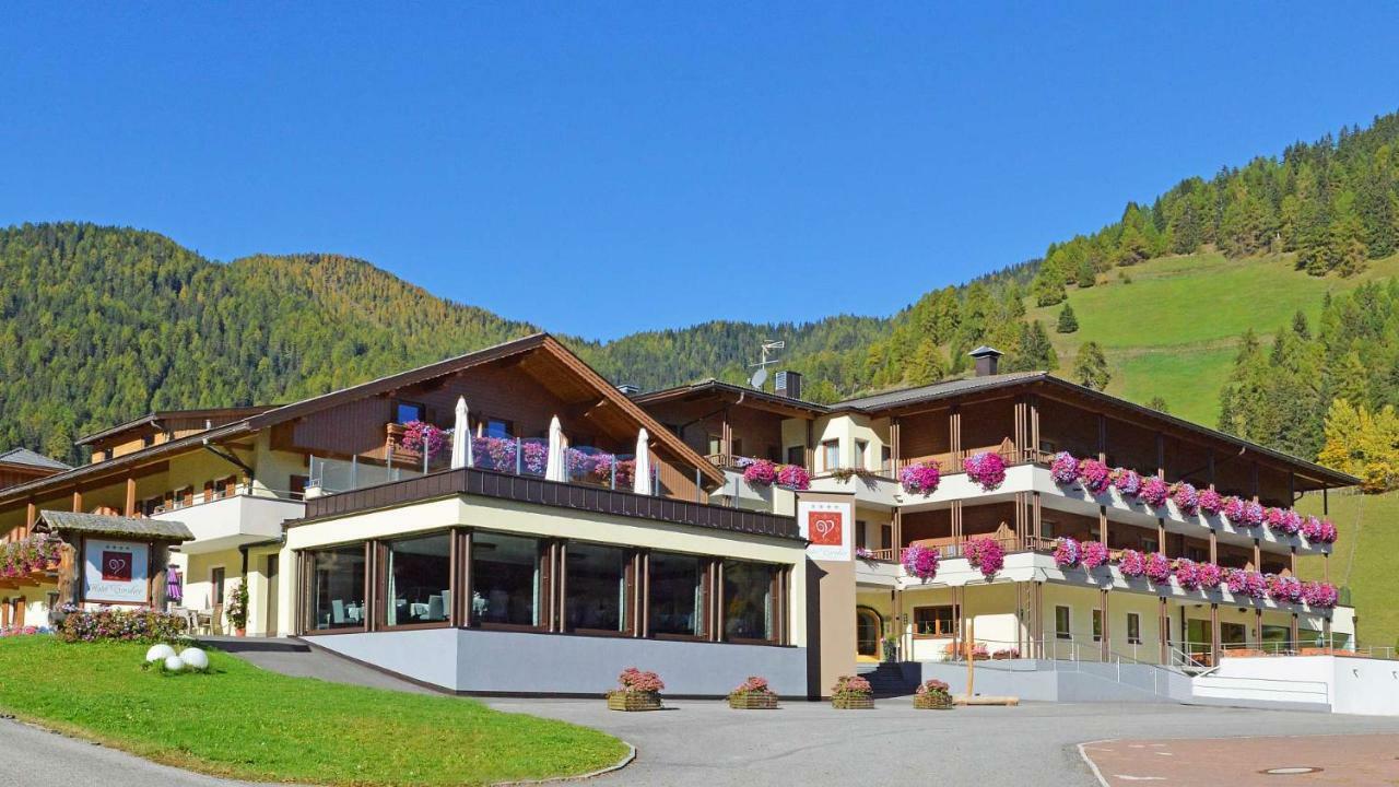 Hotel Trenker Брайес  Экстерьер фото
