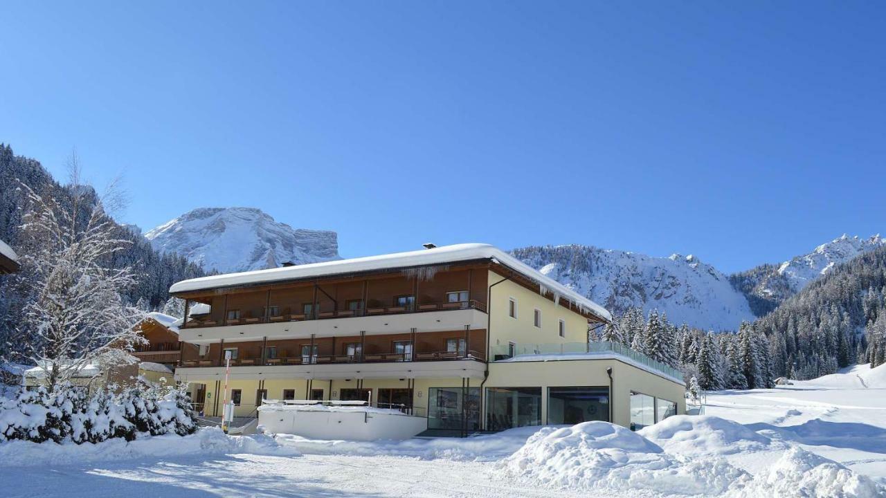 Hotel Trenker Брайес  Экстерьер фото