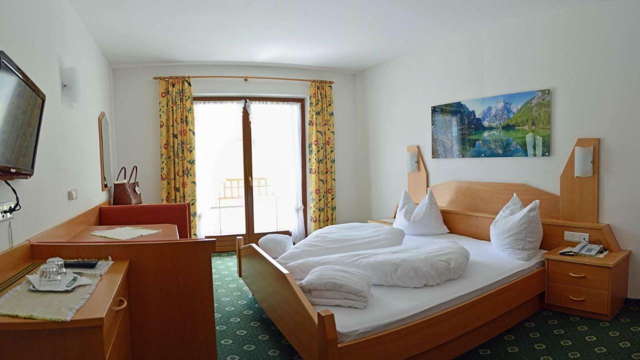 Hotel Trenker Брайес  Экстерьер фото