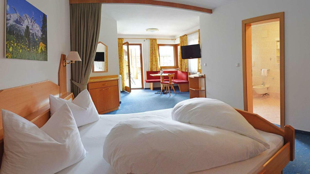 Hotel Trenker Брайес  Экстерьер фото