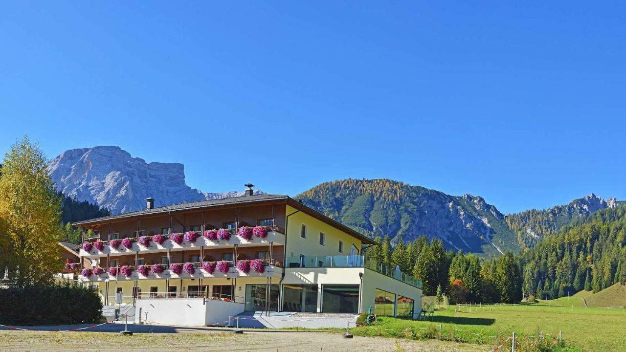 Hotel Trenker Брайес  Экстерьер фото