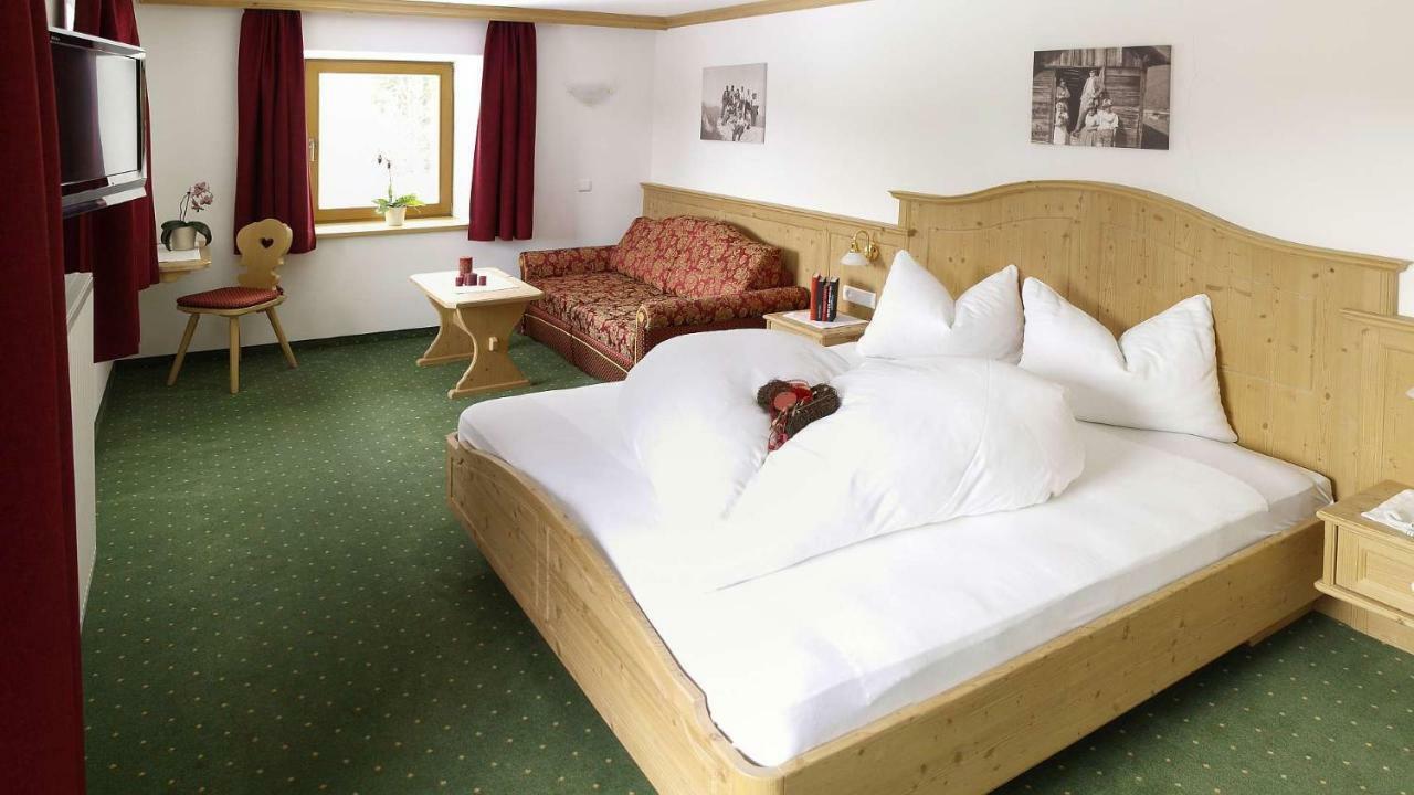 Hotel Trenker Брайес  Экстерьер фото