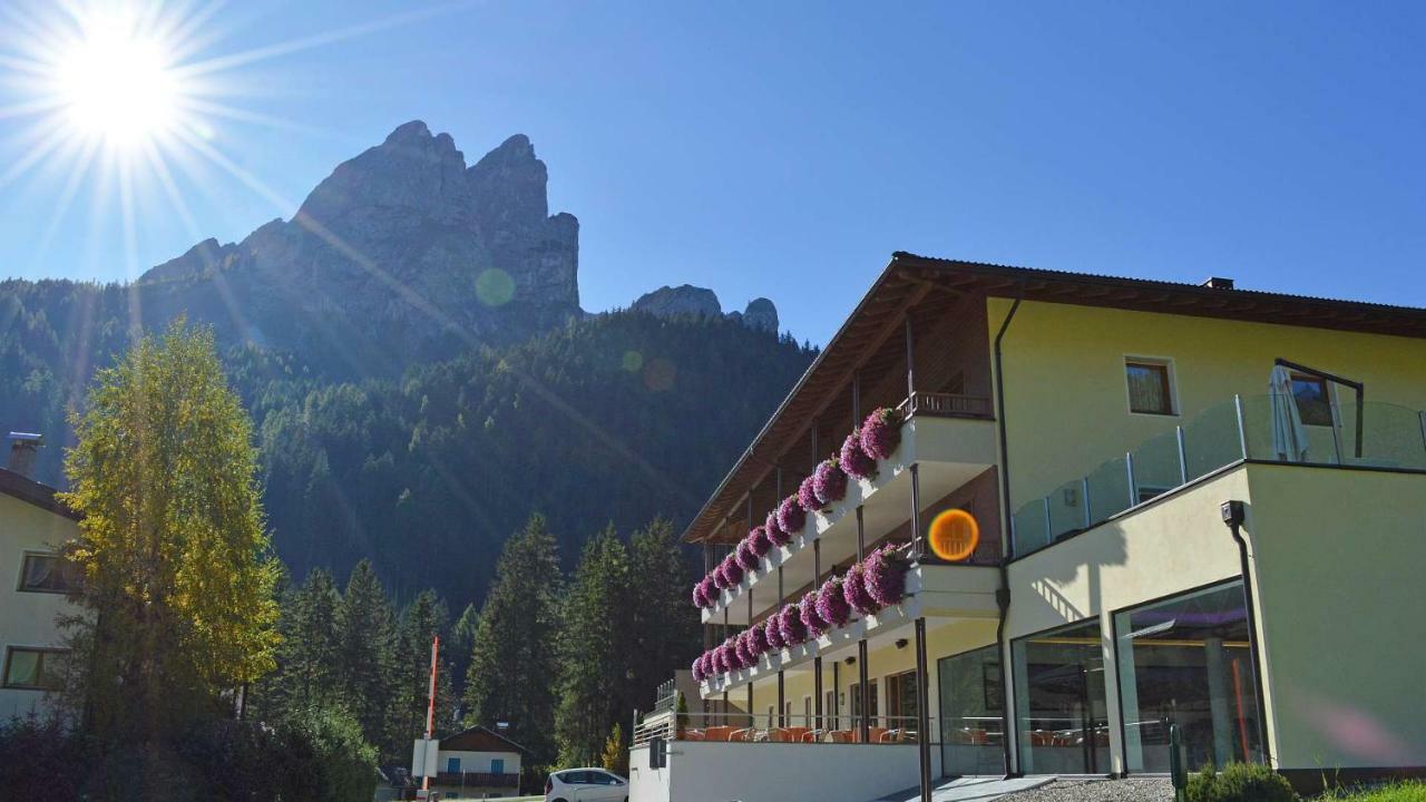 Hotel Trenker Брайес  Экстерьер фото