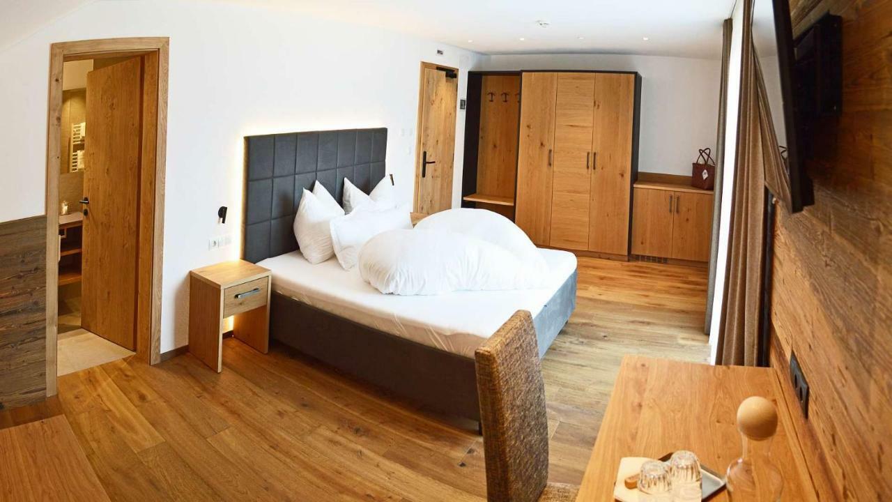 Hotel Trenker Брайес  Экстерьер фото